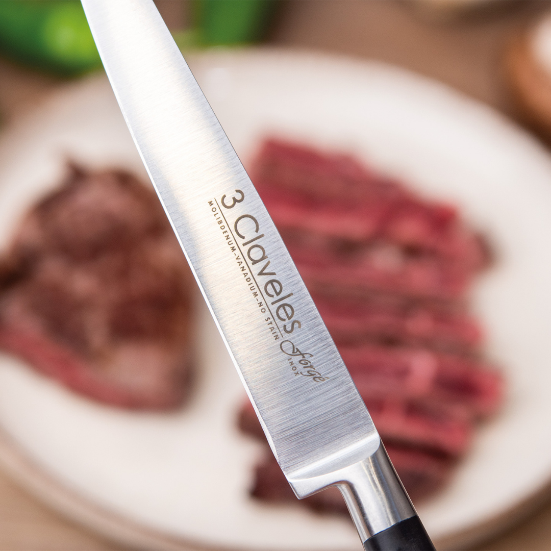 Cuchillo Chuletero 4.5" - 3 Claveles Forge