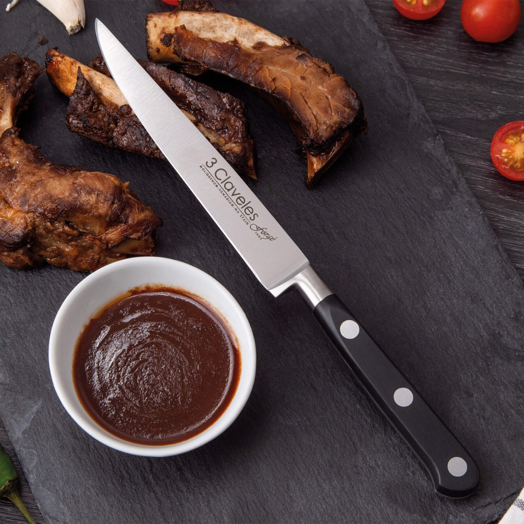 Cuchillo Chuletero 4.5" - 3 Claveles Forge