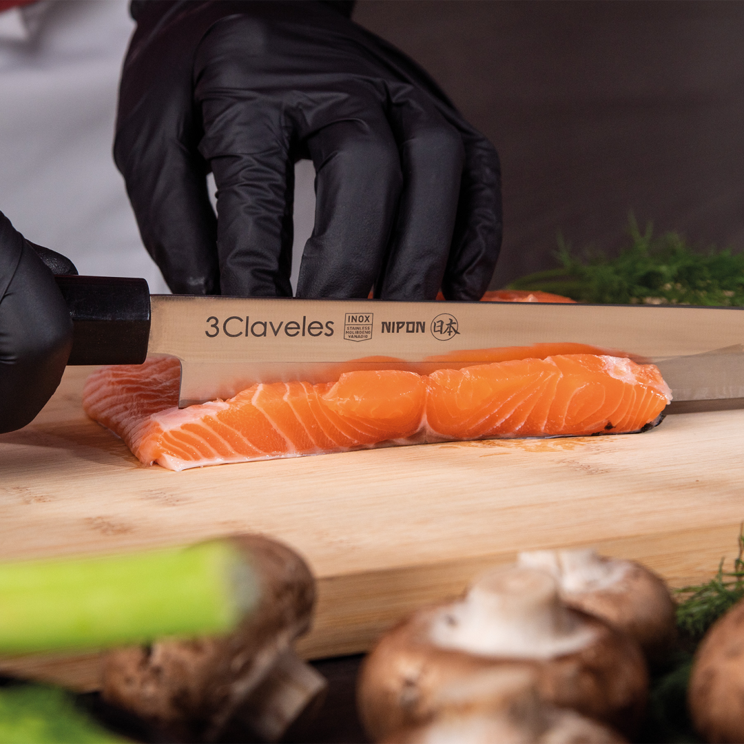 Cuchillo Nipon Yanagiba 30cm - 3 Claveles