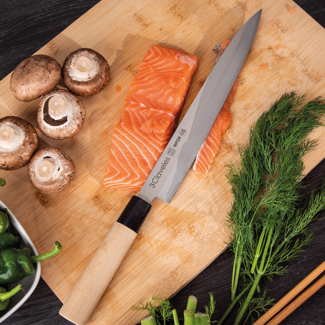 Cuchillo Nipón Yanagiba 24cm - 3 Claveles