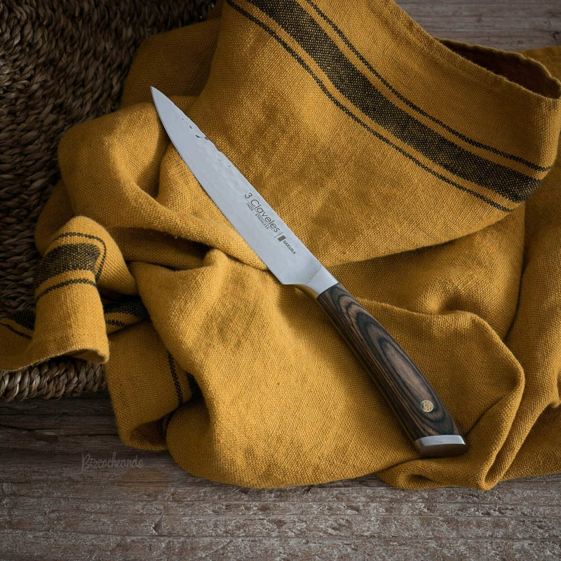 Cuchillo Oficio 5" - 3 Claveles Sakura