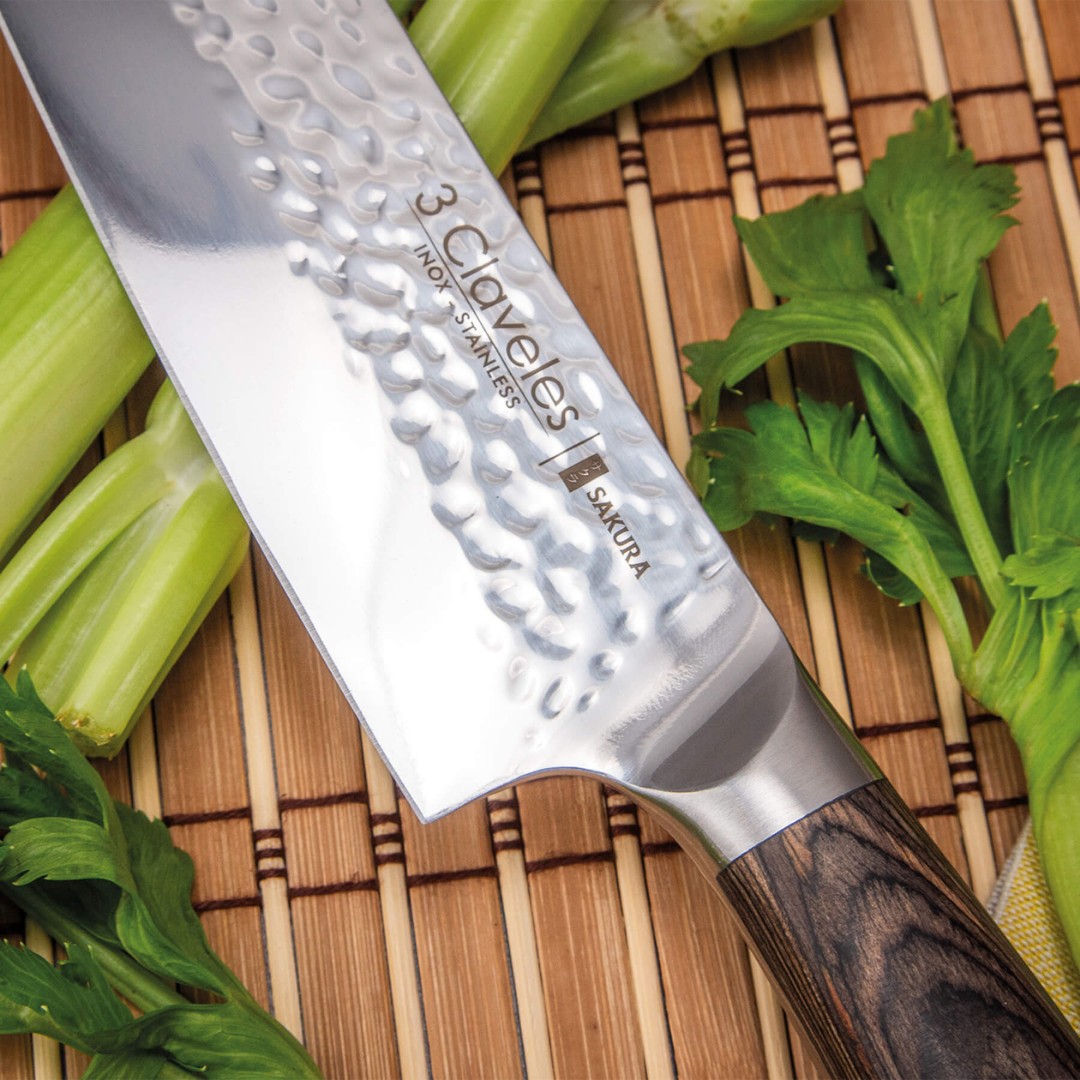 Cuchillo Santoku 7" - 3 Claveles Sakura