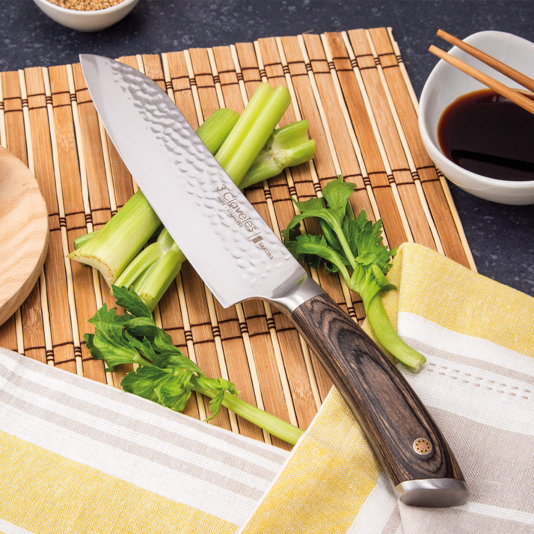Cuchillo Santoku 7" - 3 Claveles Sakura