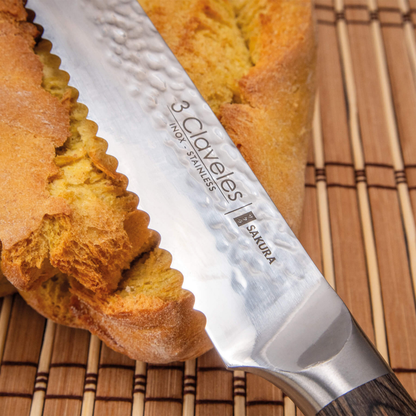 Cuchillo Serrucho 8” - 3 Claveles Sakura