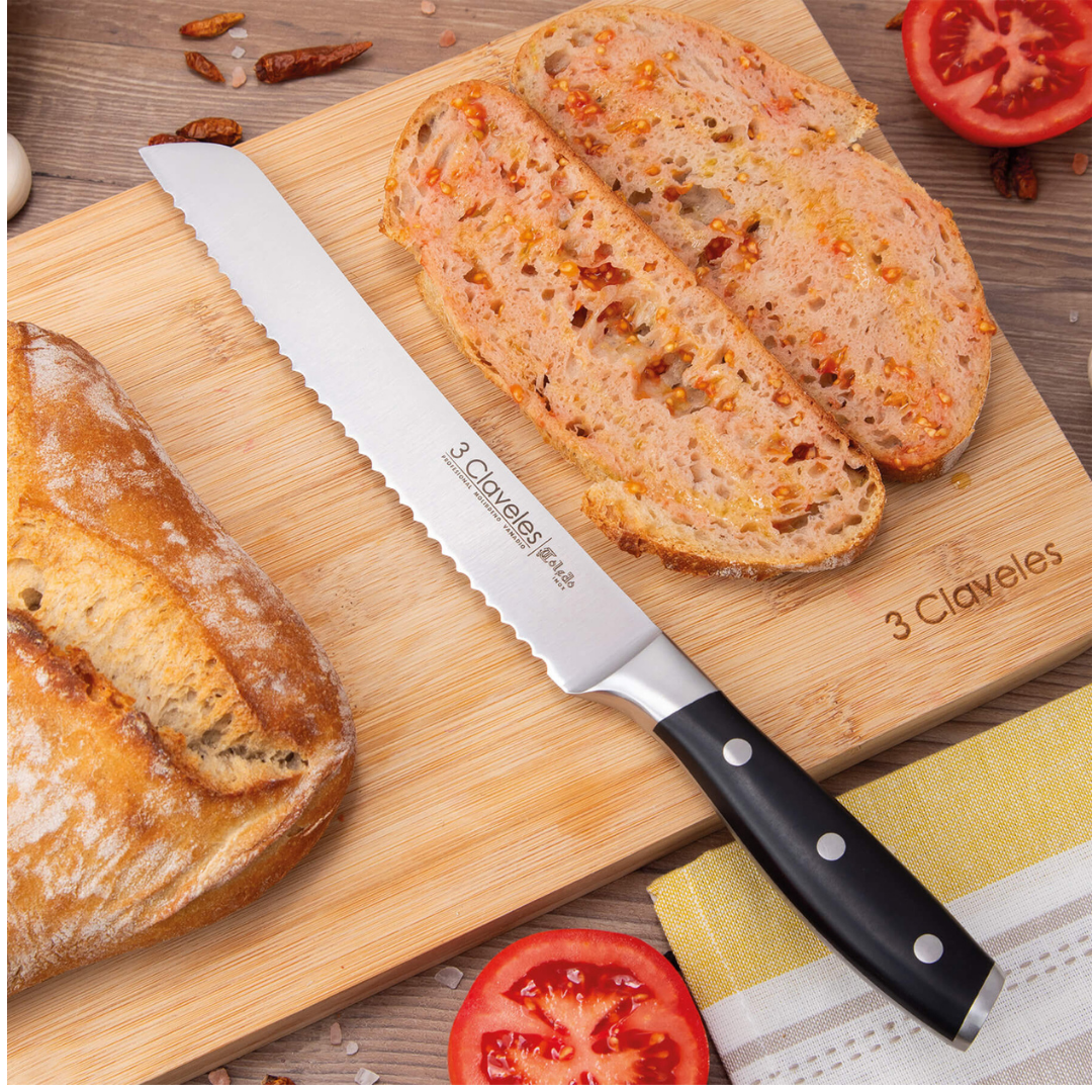 Serrucho 8" - 3 Claveles Toledo (3CT-SRR)