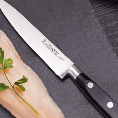 Cuchillo de Oficio 6” - 3 Claveles Forgé