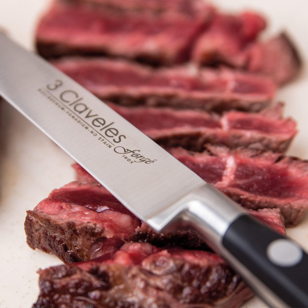 Cuchillo Chuletero 4.5" - 3 Claveles Forge