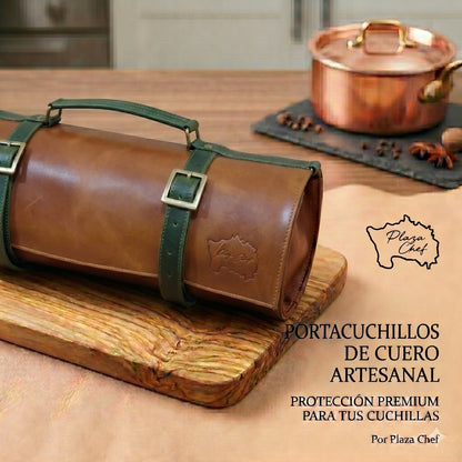 Porta cuchillos de cuero color miel y verde.